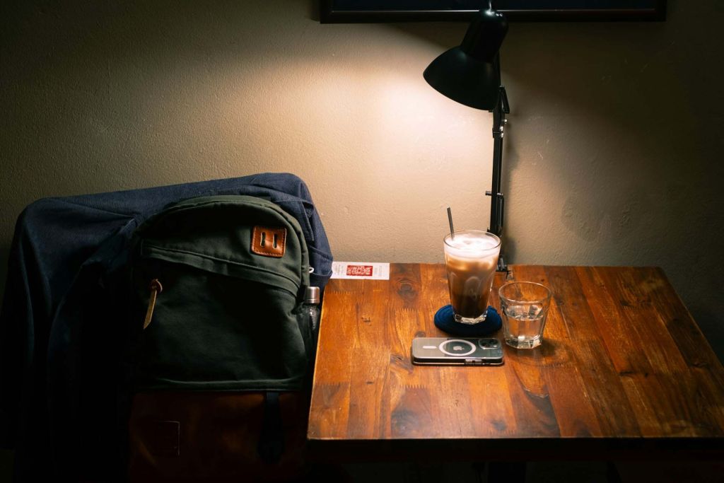 wood table wih backpack - GC Network Solutions wood table with backpack